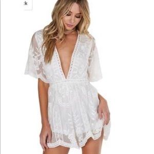 *NWT* White Lace Embroidered Romper